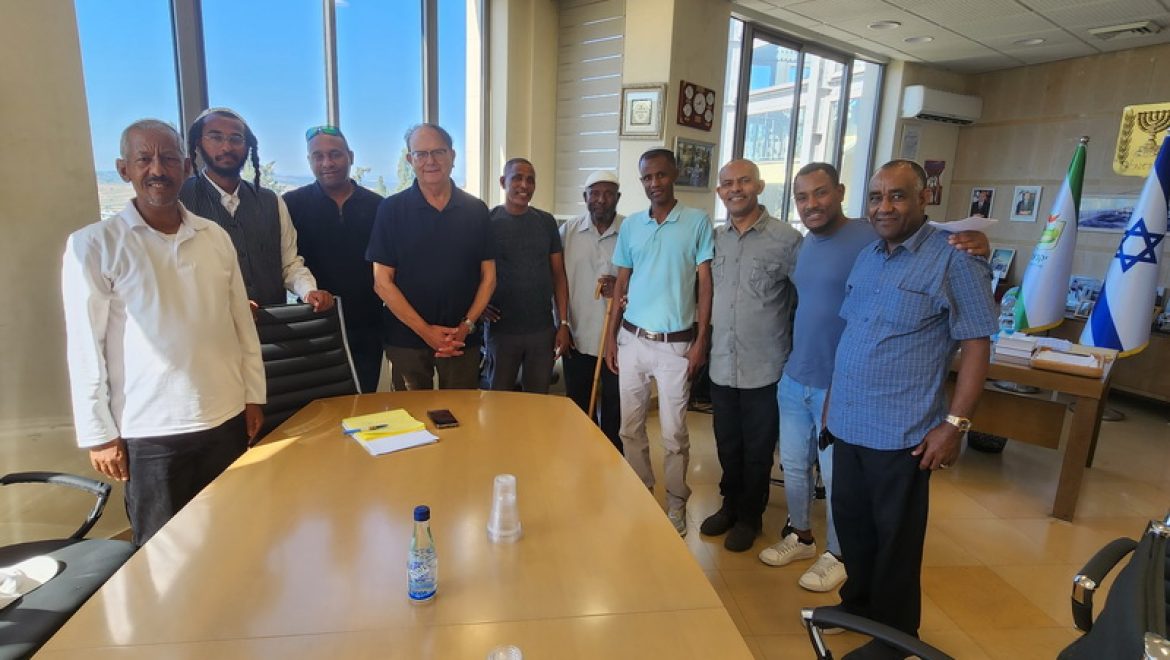 פגישה של ראש עיריית יקנעם עם נציגי הקהילה האתיופית