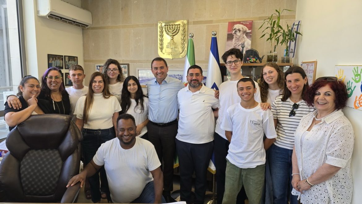 השינשיניות והשינשינים החדשים ביקנעם קיבלו את ברכת ראש העיר