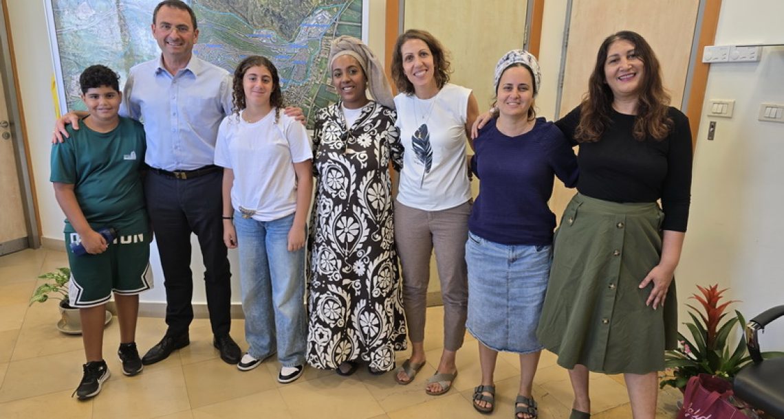 פותחים עתיד פותחים שנה חדשה