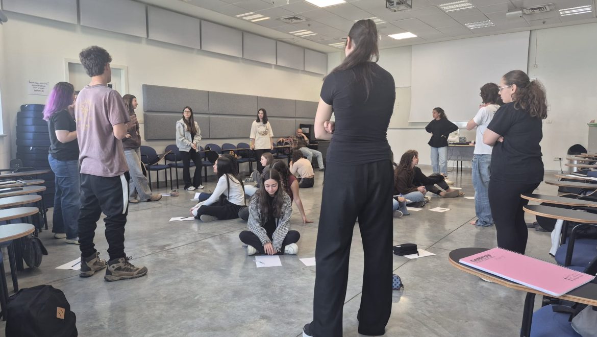 בגרות אקדמית ראשונה ביקנעם לתלמידות ותלמידי מגמת התיאטרון