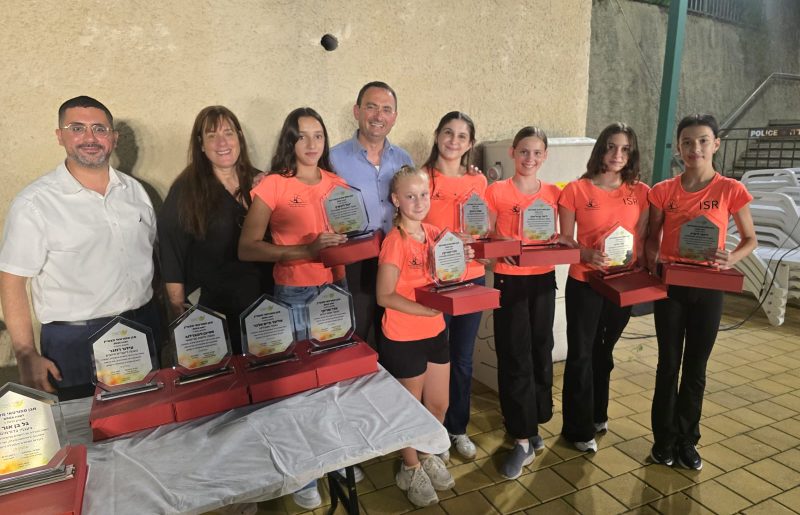 עיריית יקנעם חילקה מלגות לספורטאים מצטיינים