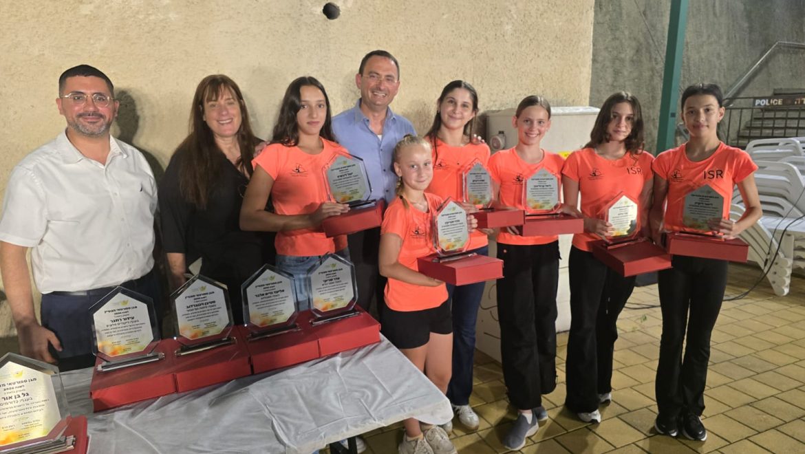 עיריית יקנעם חילקה מלגות לספורטאים מצטיינים
